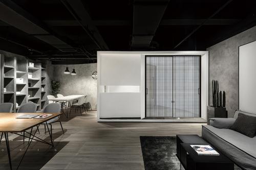 07窄上极两轨吊趟-瓷泳黑